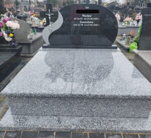 nagrobek1